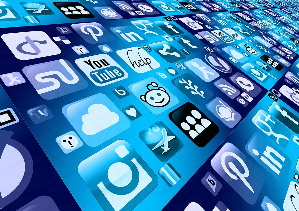 social-media-apps-and-platforms-image