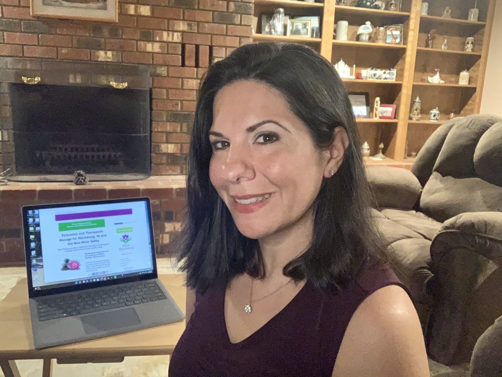 Melissa Makris at her home office desk